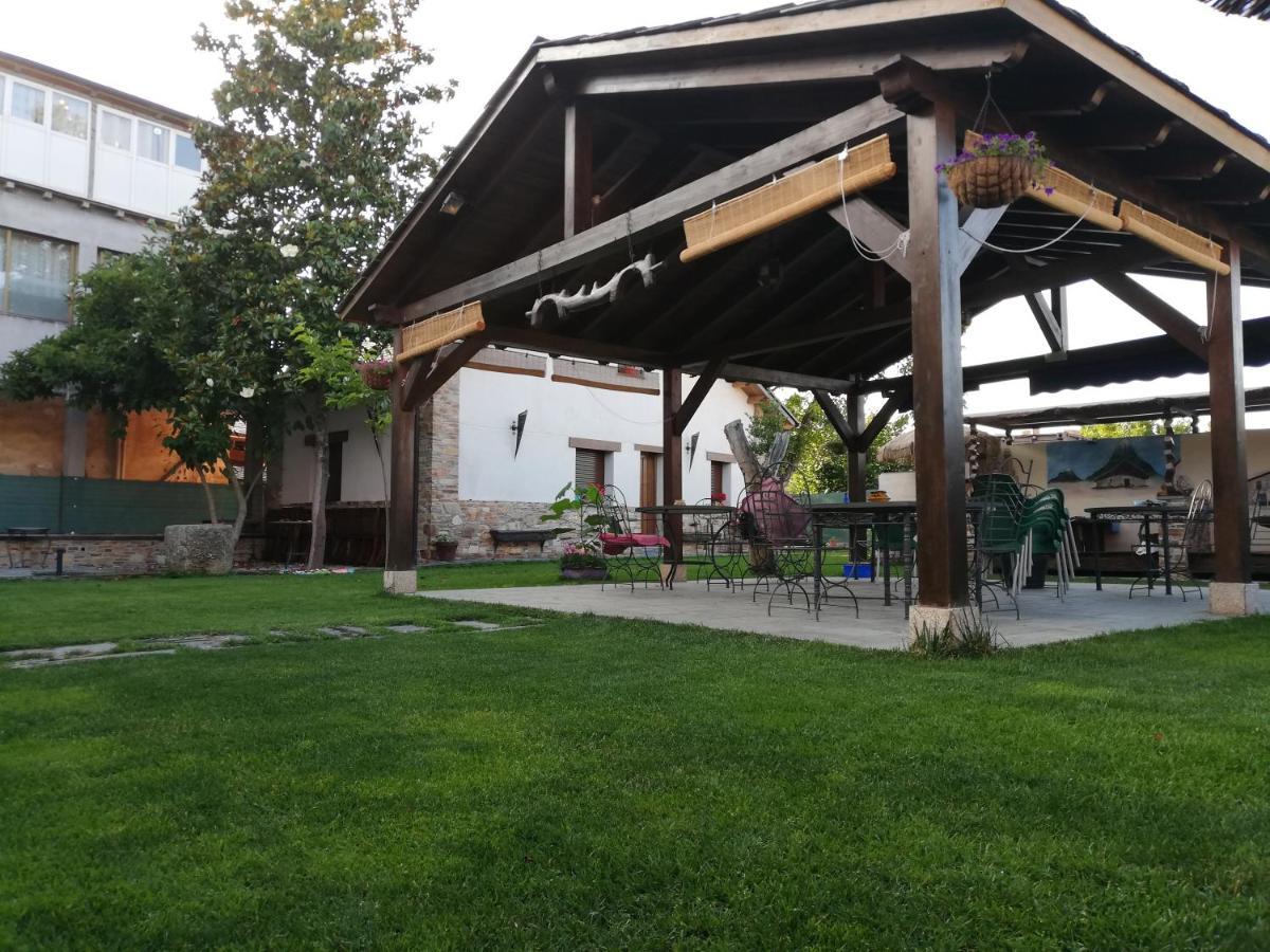 Albergue La Medina De Camponaraya Bagian luar foto